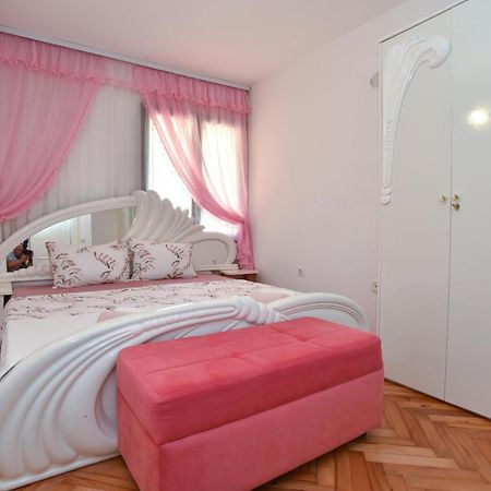 Vila Apartments Lidija Petrovac Ngoại thất bức ảnh