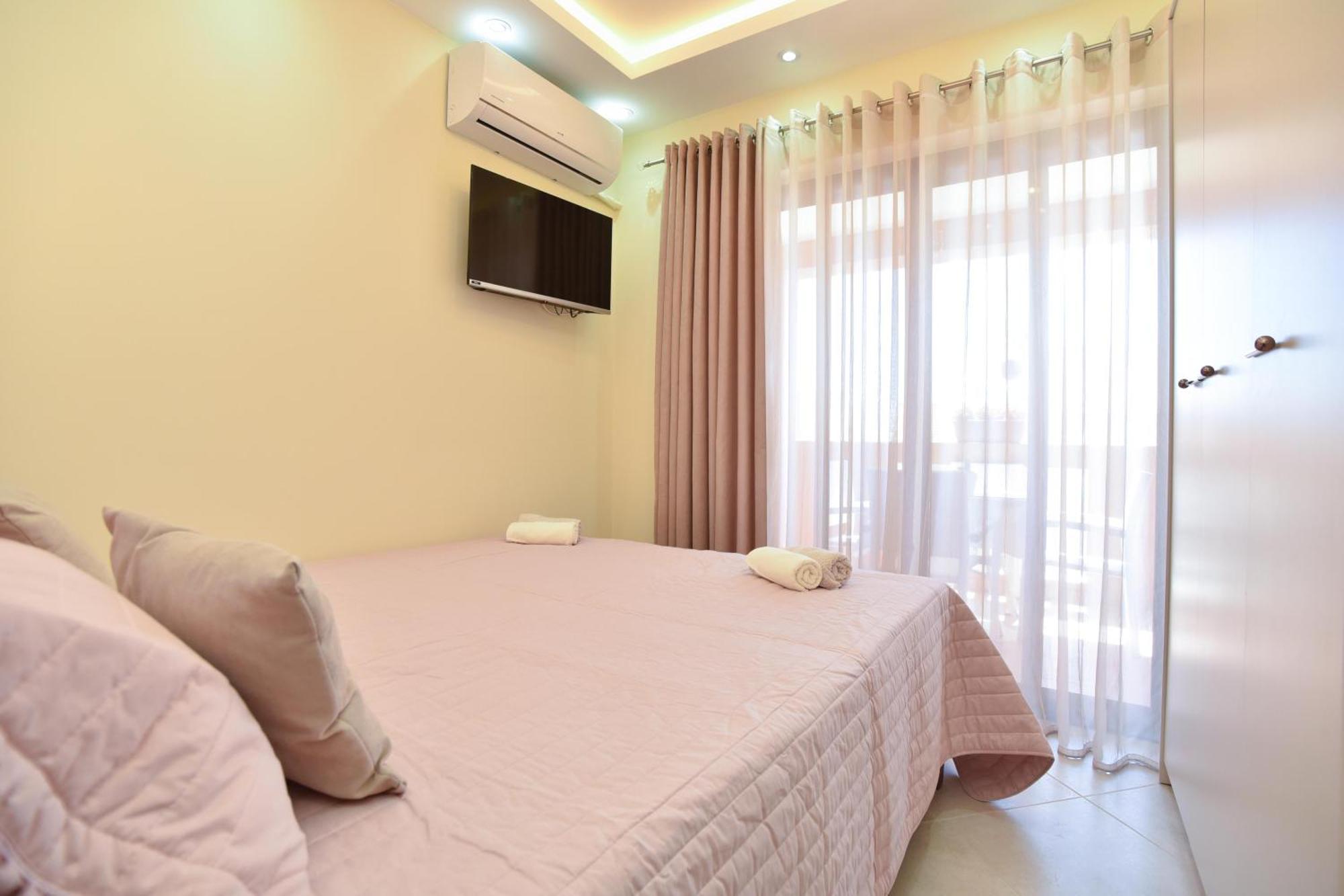 Vila Apartments Lidija Petrovac Ngoại thất bức ảnh