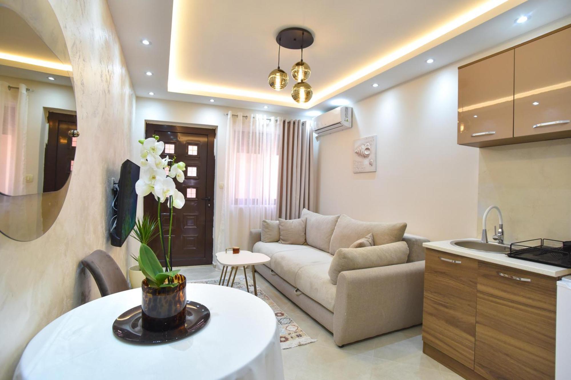 Vila Apartments Lidija Petrovac Ngoại thất bức ảnh