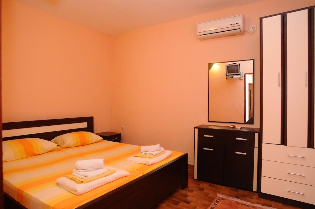 Vila Apartments Lidija Petrovac Phòng bức ảnh